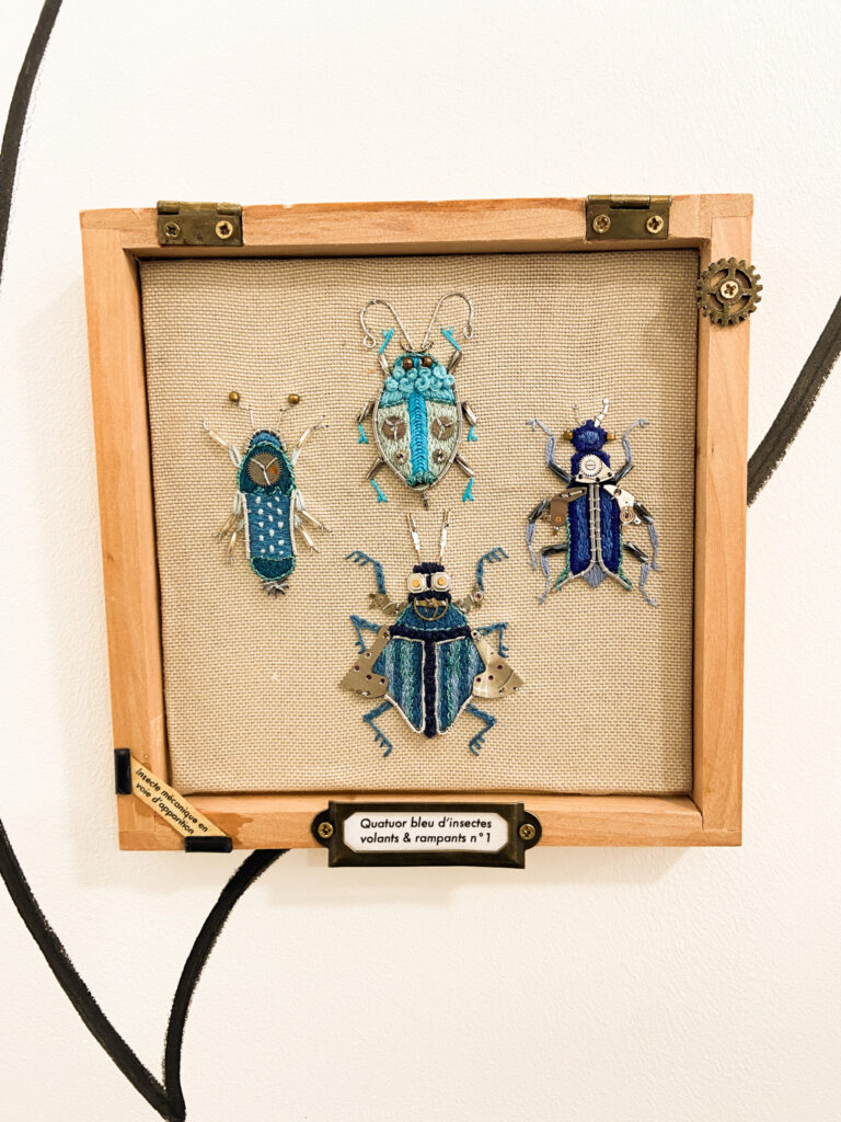 Quatuor bleu d'insectes volants & rampants n°1
