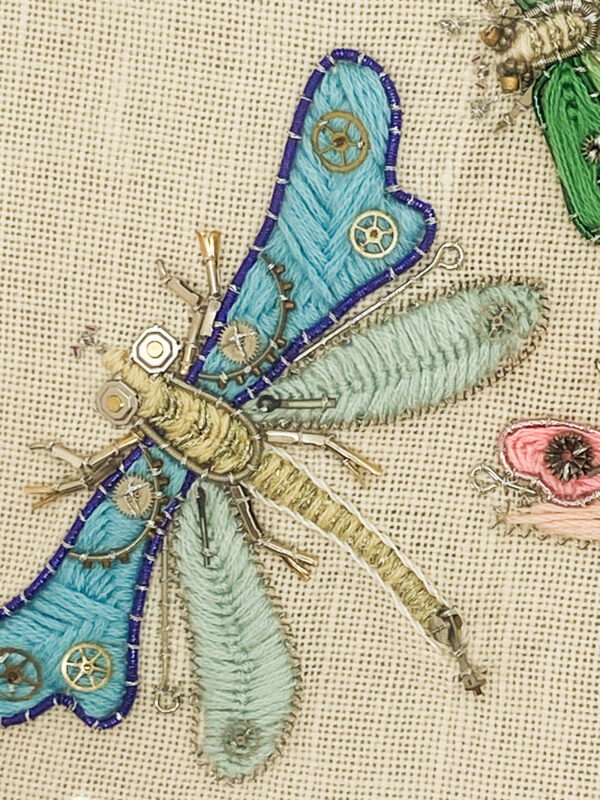 Libellula quadrimaculata bleue, verte & rose Aude Millius